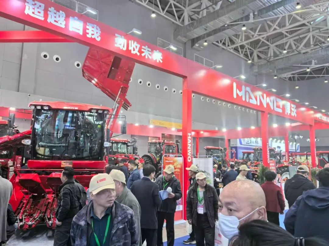 Hanwo Power Shift Tractor and Corn Machines showing at the Spring National Fair